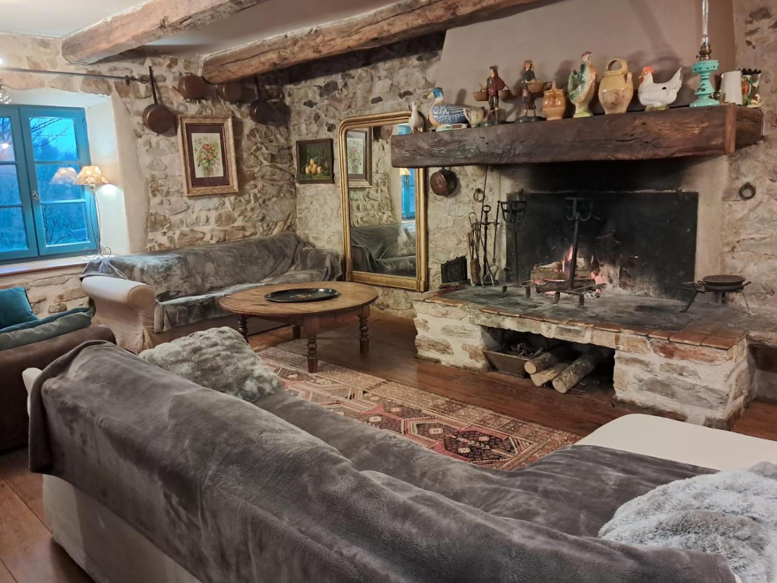 Nabat Le Haut, Chambre Et Table D'Hotes Courniou Екстериор снимка