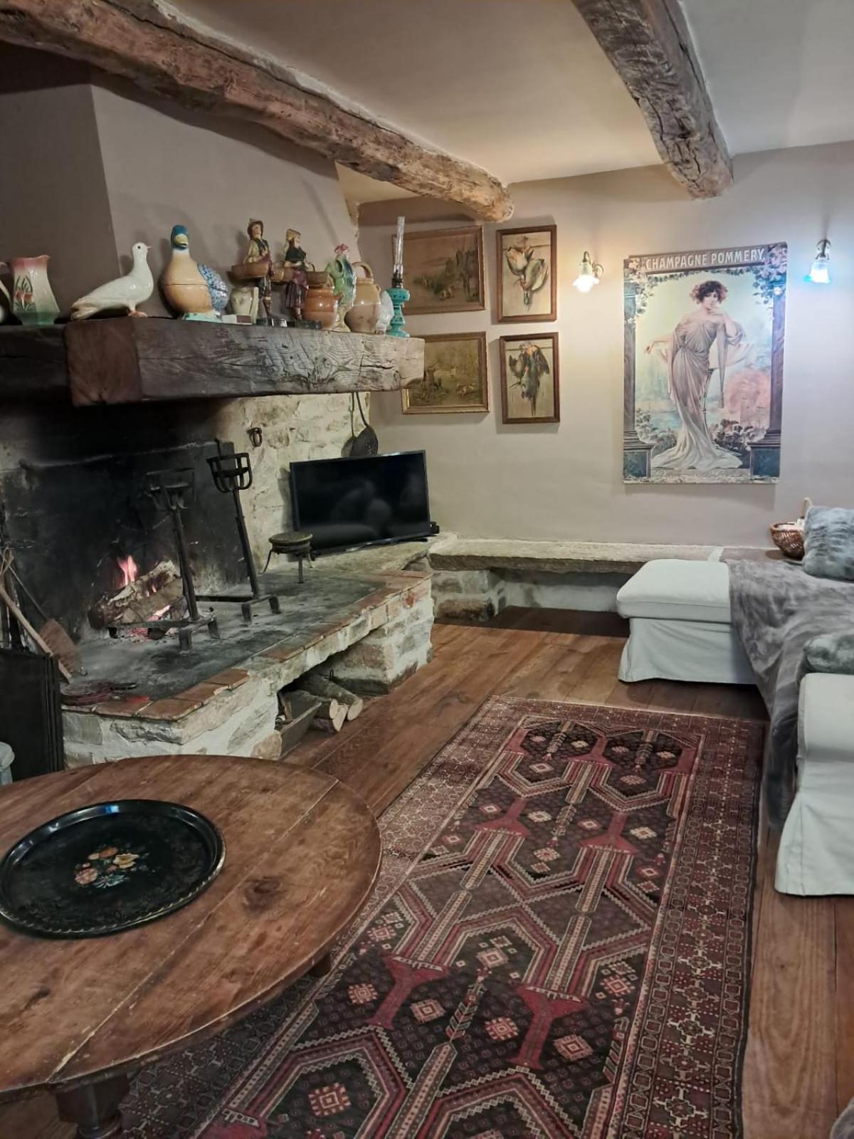 Nabat Le Haut, Chambre Et Table D'Hotes Courniou Екстериор снимка