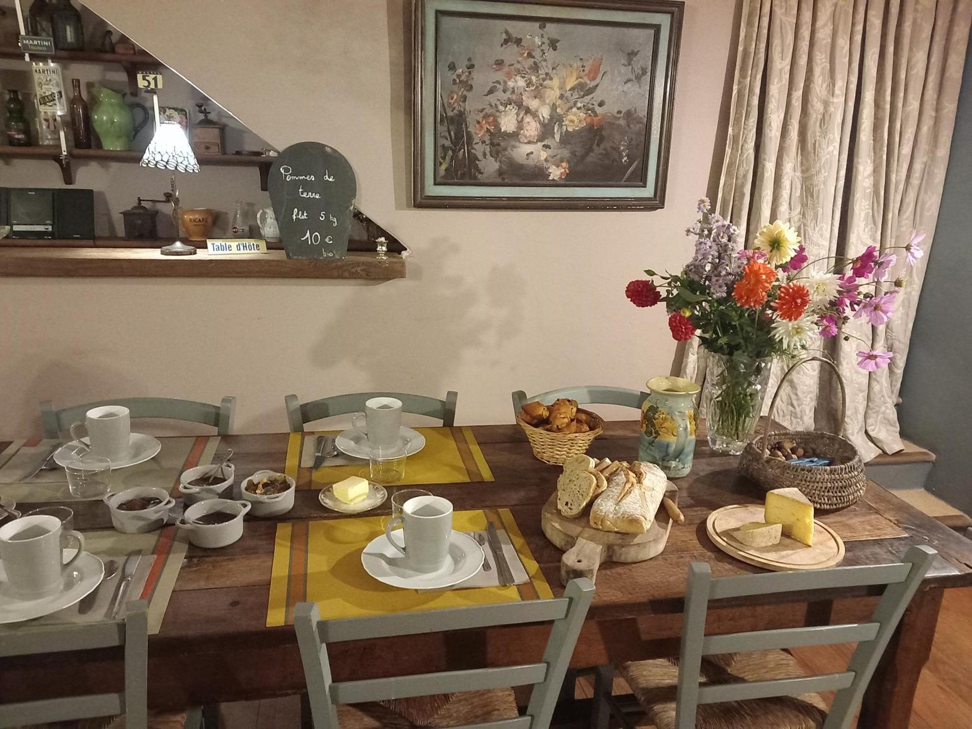 Nabat Le Haut, Chambre Et Table D'Hotes Courniou Екстериор снимка